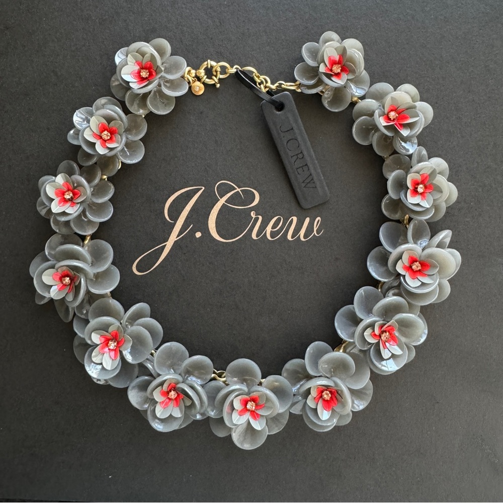 🌱 J. Crew floral statement necklace